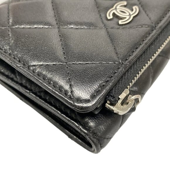 Auth CHANEL Matelasse Black Lambskin Trifold Wallet - Picture 7 of 13